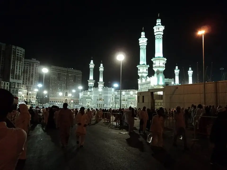 المسجد الحرام ليلًا في مكة المكرمة